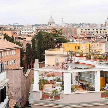 White Panoramic Jacuzzi Suite Trastevere - Top Collection Řím Exteriér fotografie