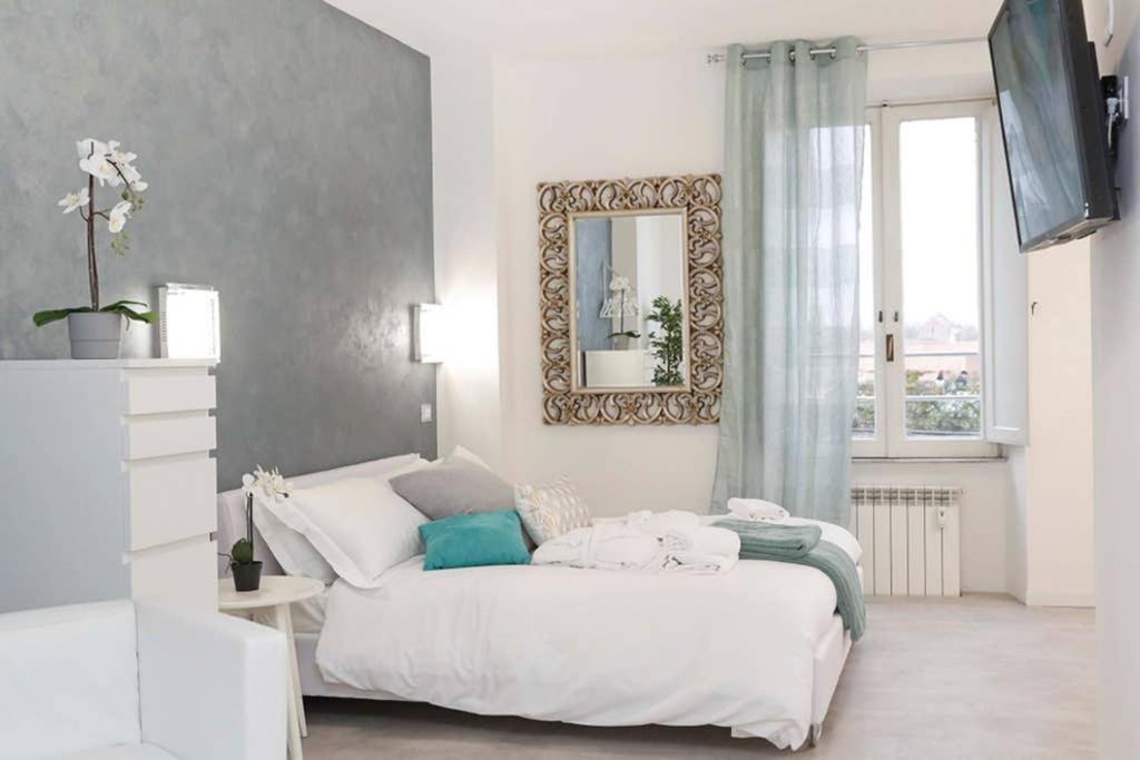 White Panoramic Jacuzzi Suite Trastevere - Top Collection Řím Exteriér fotografie