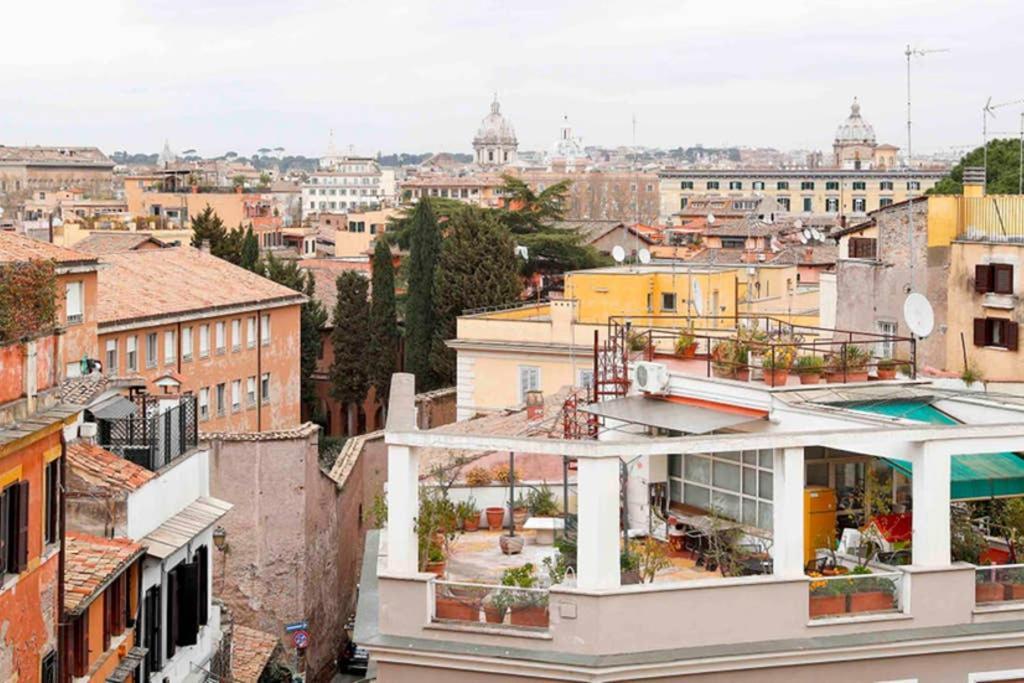 White Panoramic Jacuzzi Suite Trastevere - Top Collection Řím Exteriér fotografie